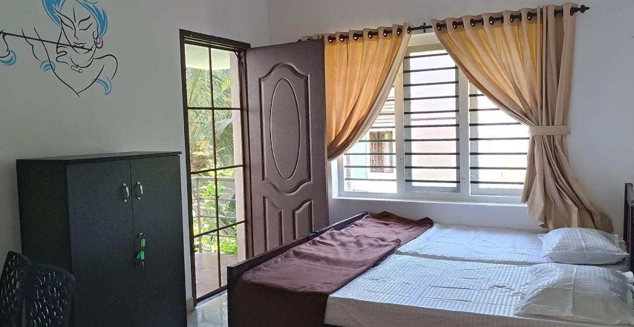 Prakriti Homestay Fortkochi Air Conditioned Rooms Eksteriør billede
